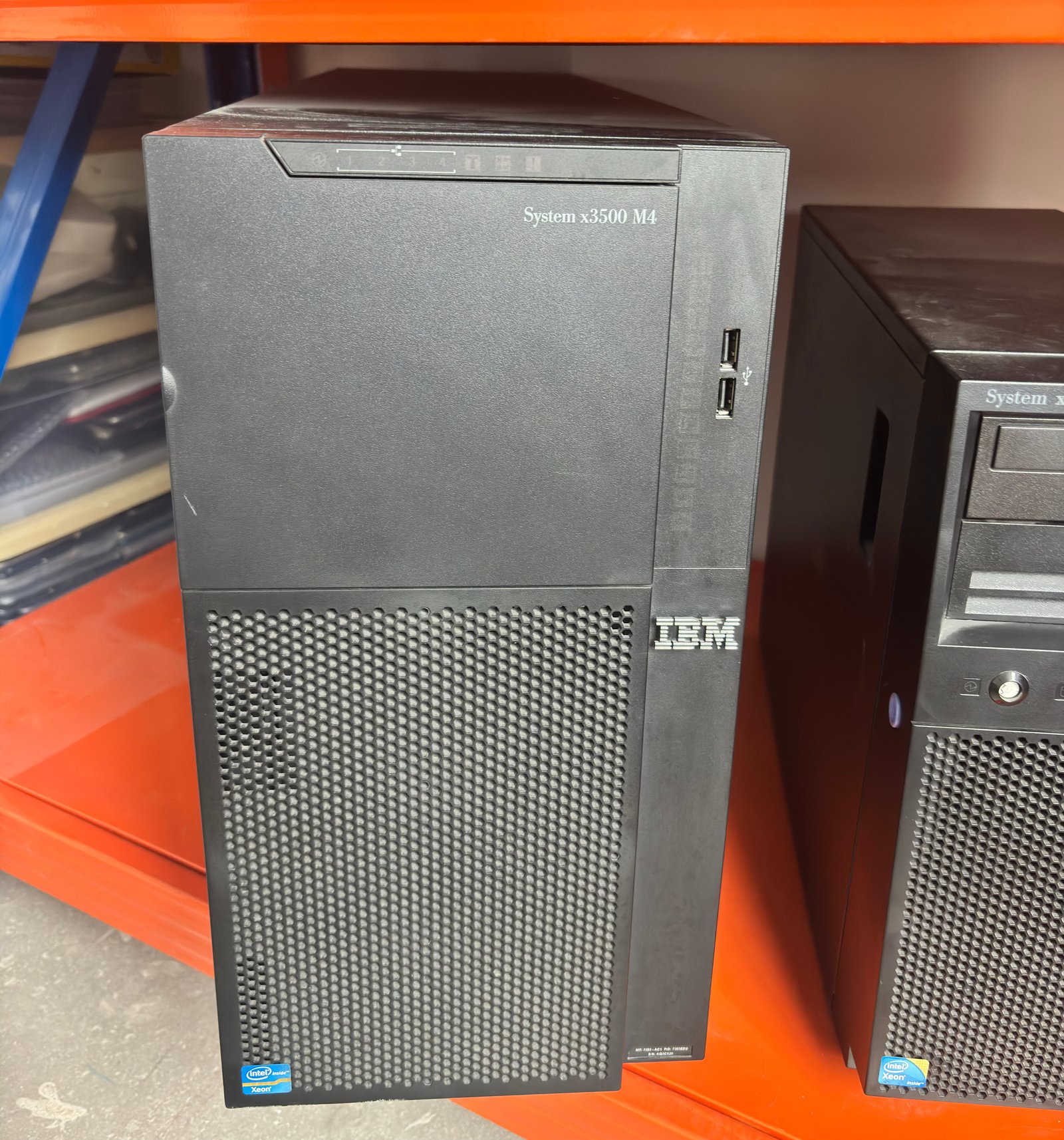 SERVIDOR IBM X3500 M4 7383 - 24RAM